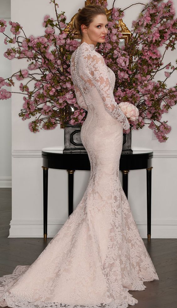 50 Simple Glam Victorian Neck Style Bridal Dresses Ideas 29