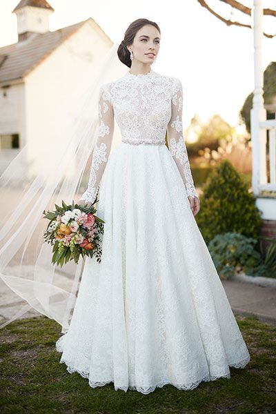 50 Simple Glam Victorian Neck Style Bridal Dresses Ideas 3