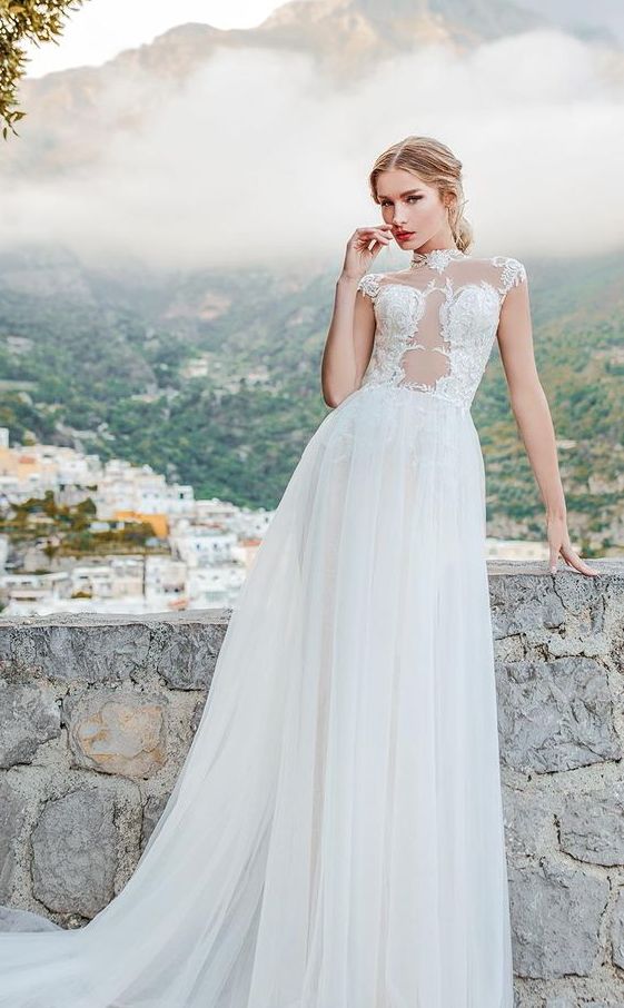 50 Simple Glam Victorian Neck Style Bridal Dresses Ideas 31