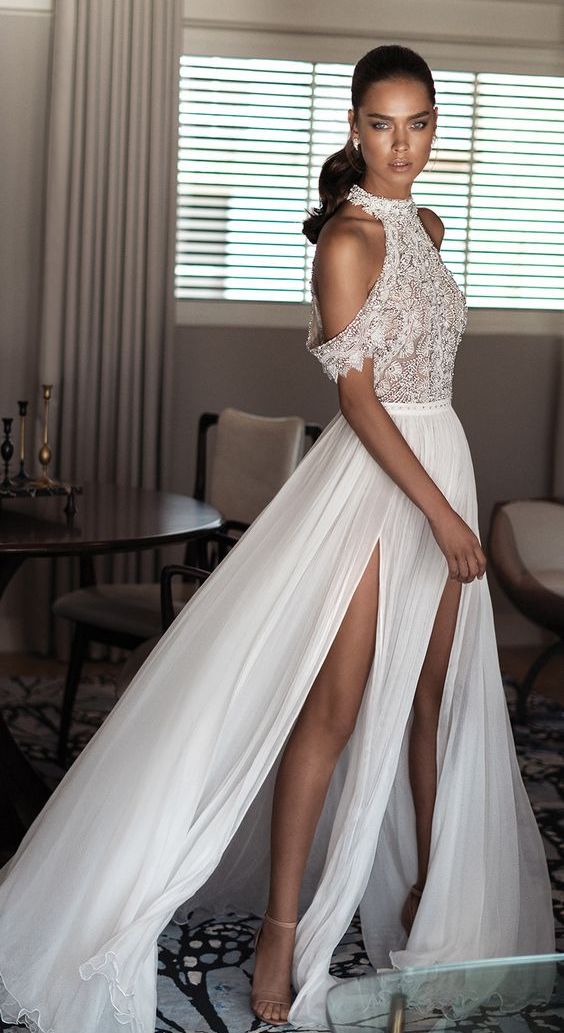 50 Simple Glam Victorian Neck Style Bridal Dresses Ideas 39