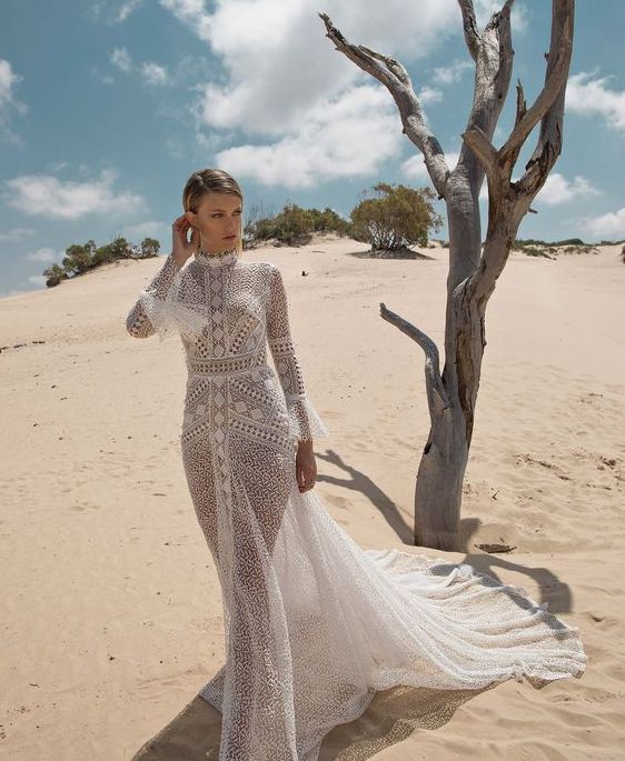 50 Simple Glam Victorian Neck Style Bridal Dresses Ideas 42