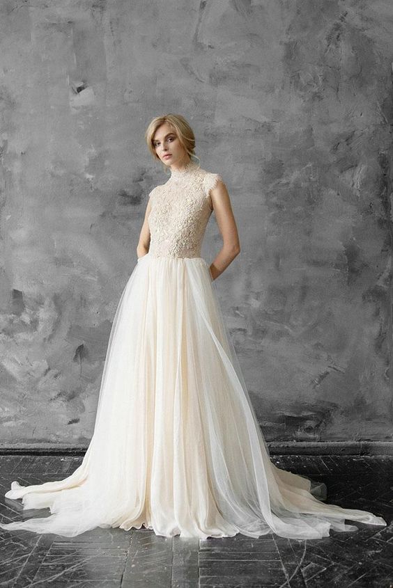 50 Simple Glam Victorian Neck Style Bridal Dresses Ideas 43