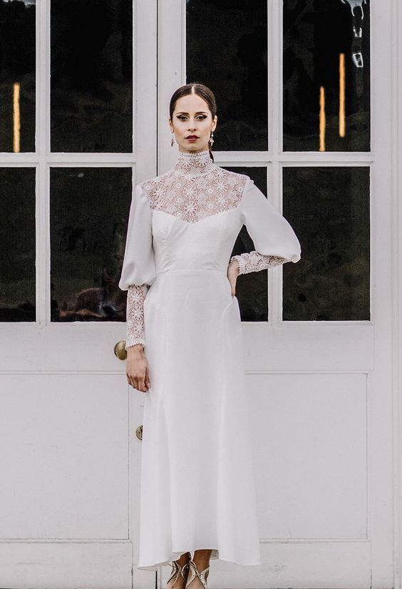 50 Simple Glam Victorian Neck Style Bridal Dresses Ideas 45