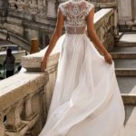 50 Simple Glam Victorian Neck Style Bridal Dresses Ideas 9