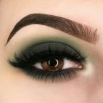 40 Green Eyeshadow Looks Ideas 23