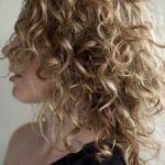 40 Loose Curly Natural Hairstyle Ideas 31