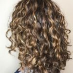 40 Loose Curly Natural Hairstyle Ideas 9