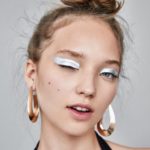 40 Silver Eye Makeup Looks You Need to Try 21