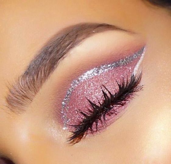 40 Silver Eye Makeup Looks You Need to Try 24 – Style Female