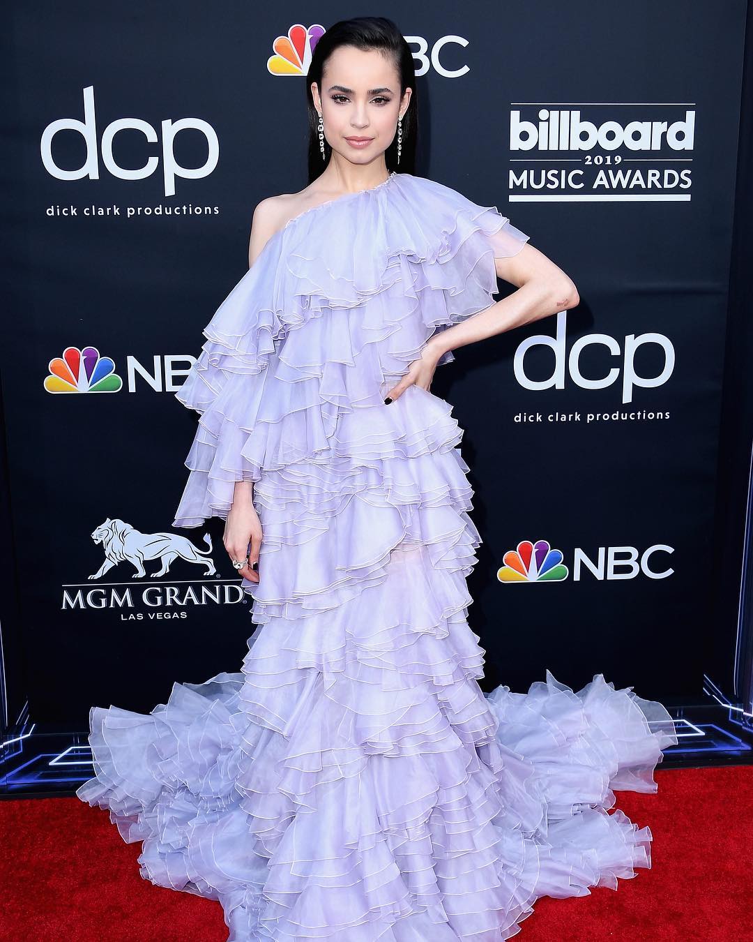 40 The Looks You Need to See From Billboard Music Awards 2019 Red Carpet 11