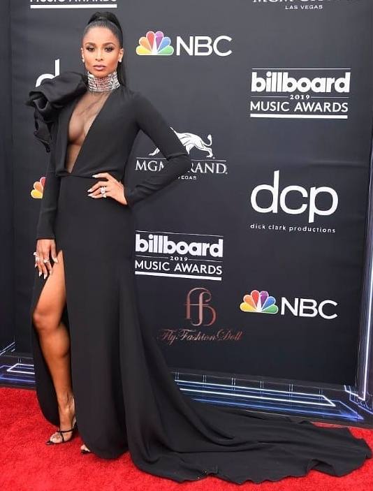 40 The Looks You Need to See From Billboard Music Awards 2019 Red Carpet 17