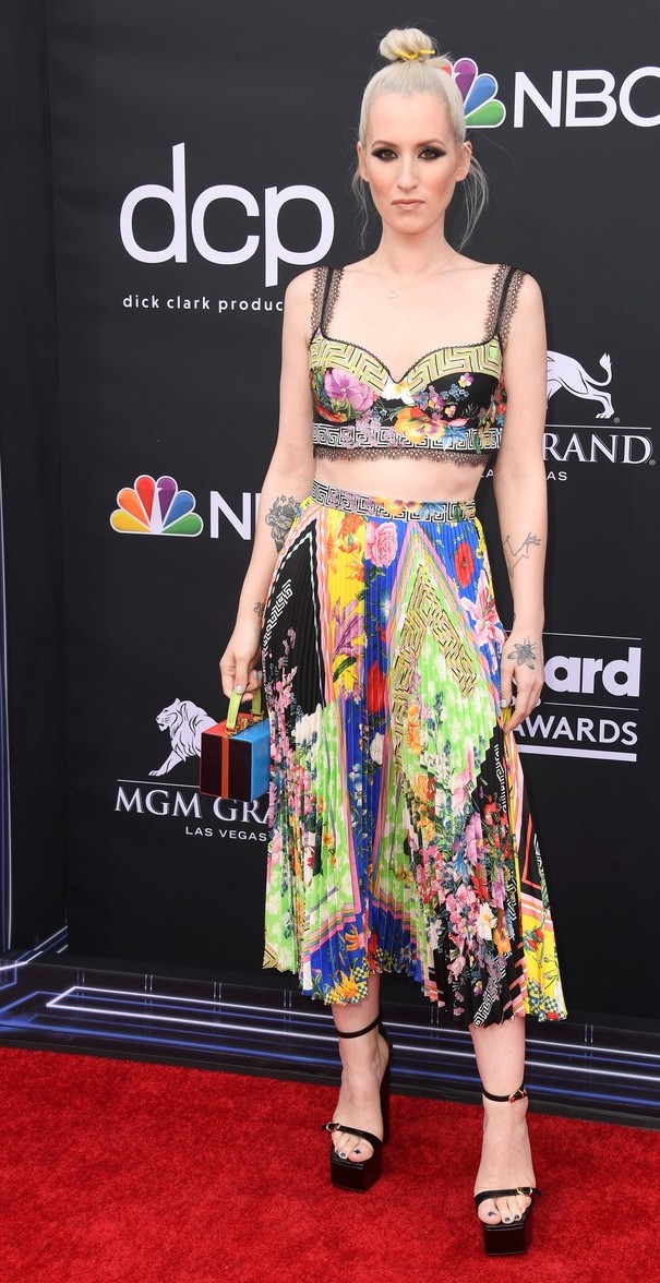 40 The Looks You Need to See From Billboard Music Awards 2019 Red Carpet 21