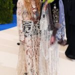 50 Adorable Met Gala Celebrities Fashion 49