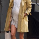 50 Comfy and Stylish Maternity Outfits Street Style Looks 1