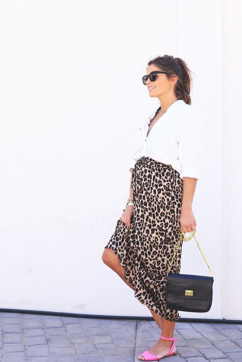 50 Comfy and Stylish Maternity Outfits Street Style Looks 26