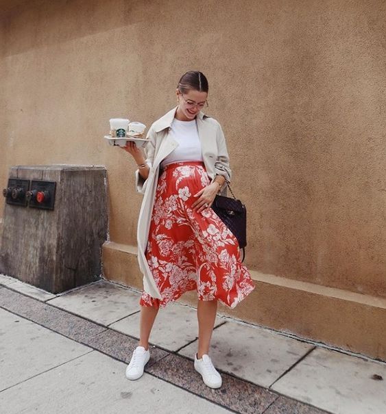 50 Comfy and Stylish Maternity Outfits Street Style Looks 35