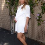 50 Comfy and Stylish Maternity Outfits Street Style Looks 44