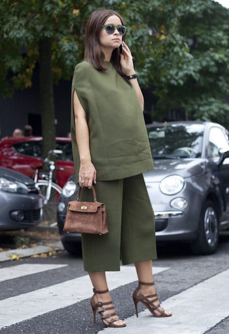 50 Comfy and Stylish Maternity Outfits Street Style Looks 45