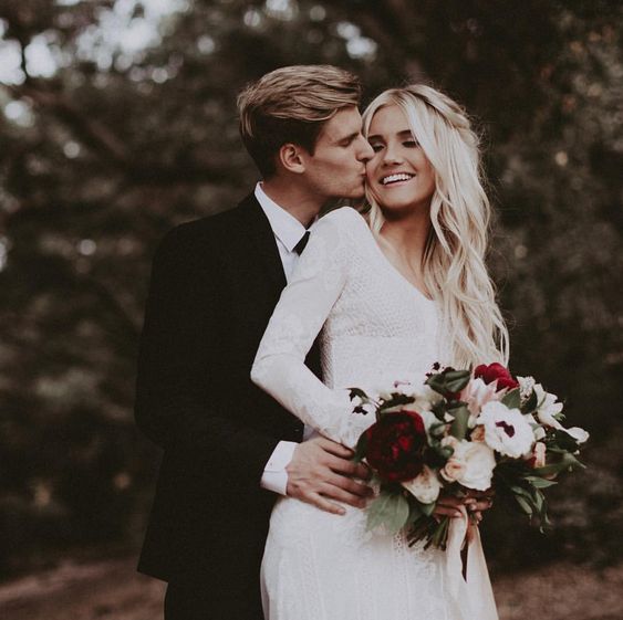 50 Natural Loose Hairstyle Looks for Brides Ideas 13