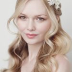 50 Natural Loose Hairstyle Looks for Brides Ideas 24