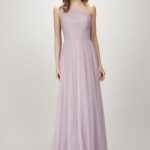 30 Inspiration for a sleeveless long dress outfit to appear feminine and trendy 03