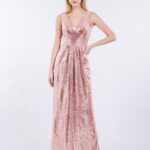 30 Inspiration for a sleeveless long dress outfit to appear feminine and trendy 05