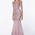 30 Inspiration for a sleeveless long dress outfit to appear feminine and trendy 09