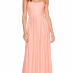 30 Inspiration for a sleeveless long dress outfit to appear feminine and trendy 14