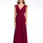 30 Inspiration for a sleeveless long dress outfit to appear feminine and trendy 29
