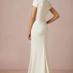 30 Inspiration for a sleeveless long dress outfit to appear feminine and trendy 31