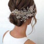 40 How Elegant Wedding Hair Accessories Ideas 03