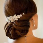 40 How Elegant Wedding Hair Accessories Ideas 06