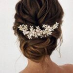 40 How Elegant Wedding Hair Accessories Ideas 10