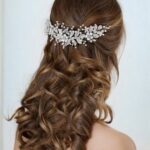 40 How Elegant Wedding Hair Accessories Ideas 20