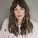 Curtain Bangs Hair Styles Ideas 10