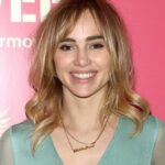 Curtain Bangs Hair Styles Ideas 16