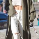 How To Style Casual Spring Outfits for Women 11