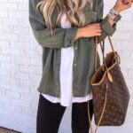 How To Style Casual Spring Outfits for Women 19