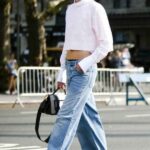 How To Style Casual Spring Outfits for Women 37