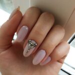 Inspiring Almond Shaped Nail for Girls 08