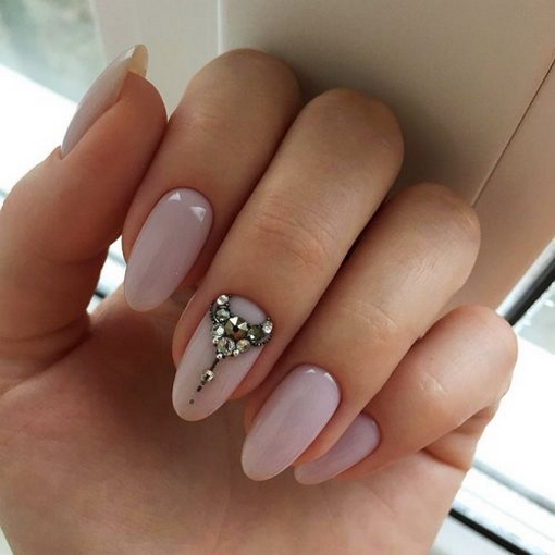Inspiring Almond Shaped Nail for Girls 08
