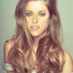 20 Long Wavy Hairstyles The Envy of Most Women 14