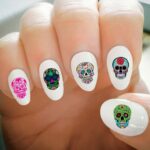 50 Cute Halloween Nail Art You Will Love 33