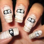 50 Cute Halloween Nail Art You Will Love 35