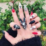50 Cute Halloween Nail Art You Will Love 41