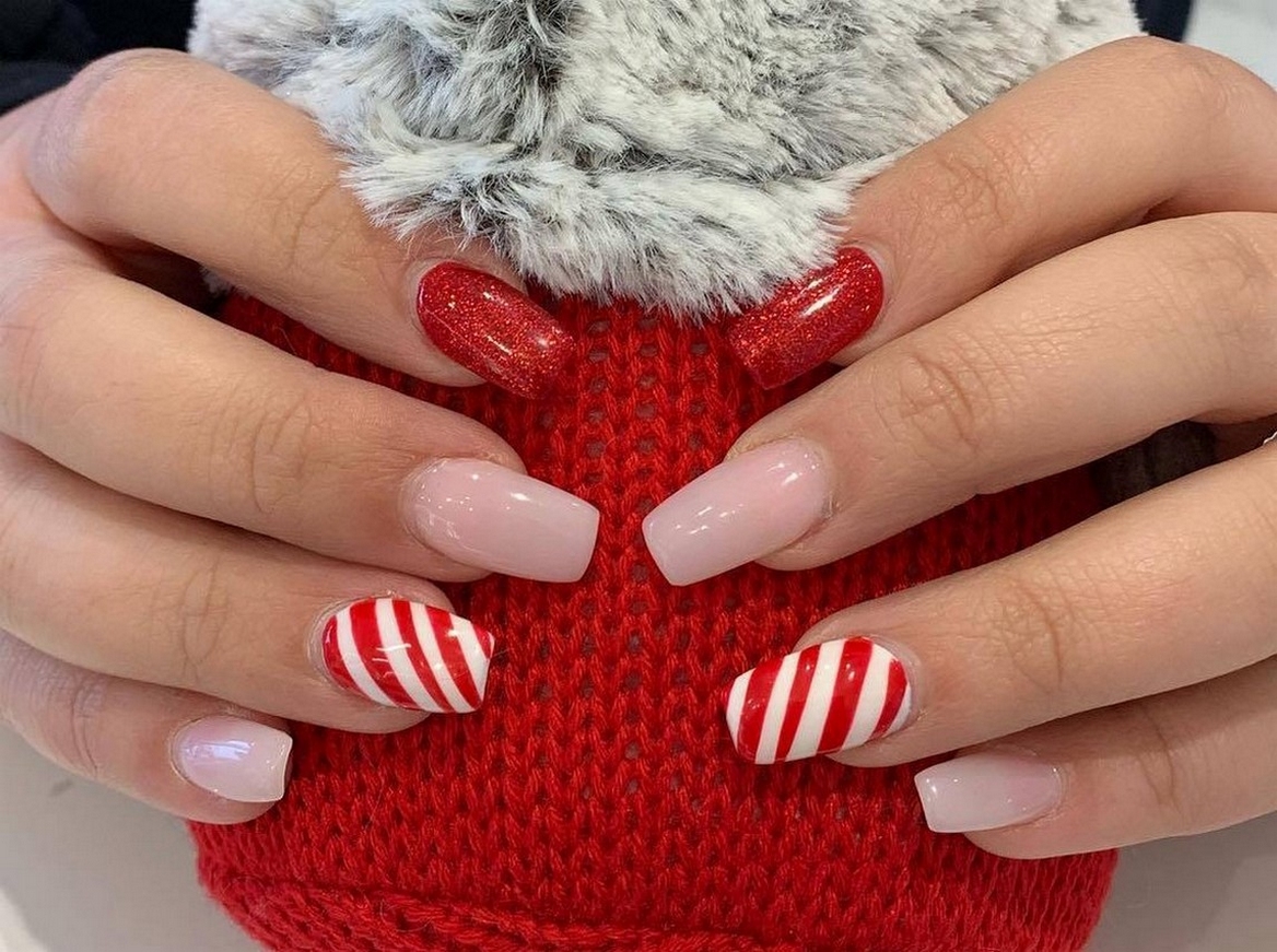 50 Lovely Chrismas Nail Art You Need to 02