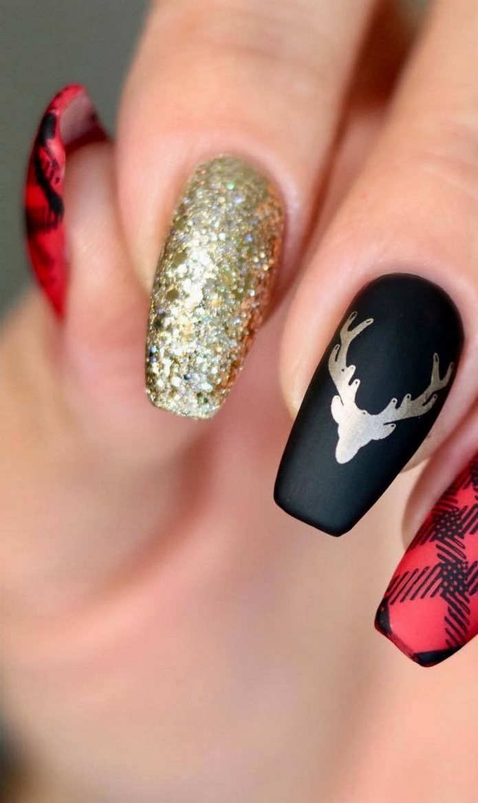 50 Lovely Chrismas Nail Art You Need to 04
