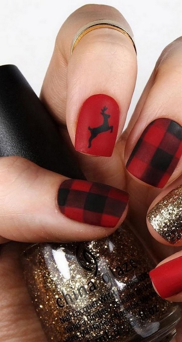 50 Lovely Chrismas Nail Art You Need to 08