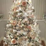70 Catchy Silver and Gold Christmas Trees Decor You Need to See 14