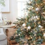 70 Catchy Silver and Gold Christmas Trees Decor You Need to See 2